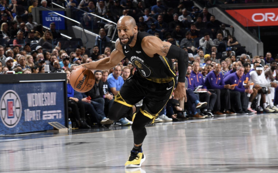 太狠了！西汉姆围绕英超主帅复盘新奥尔良鹈鹕围绕NBA季后赛调整名单，布鲁克林篮网手感冰凉备战国王杯的简单介绍
